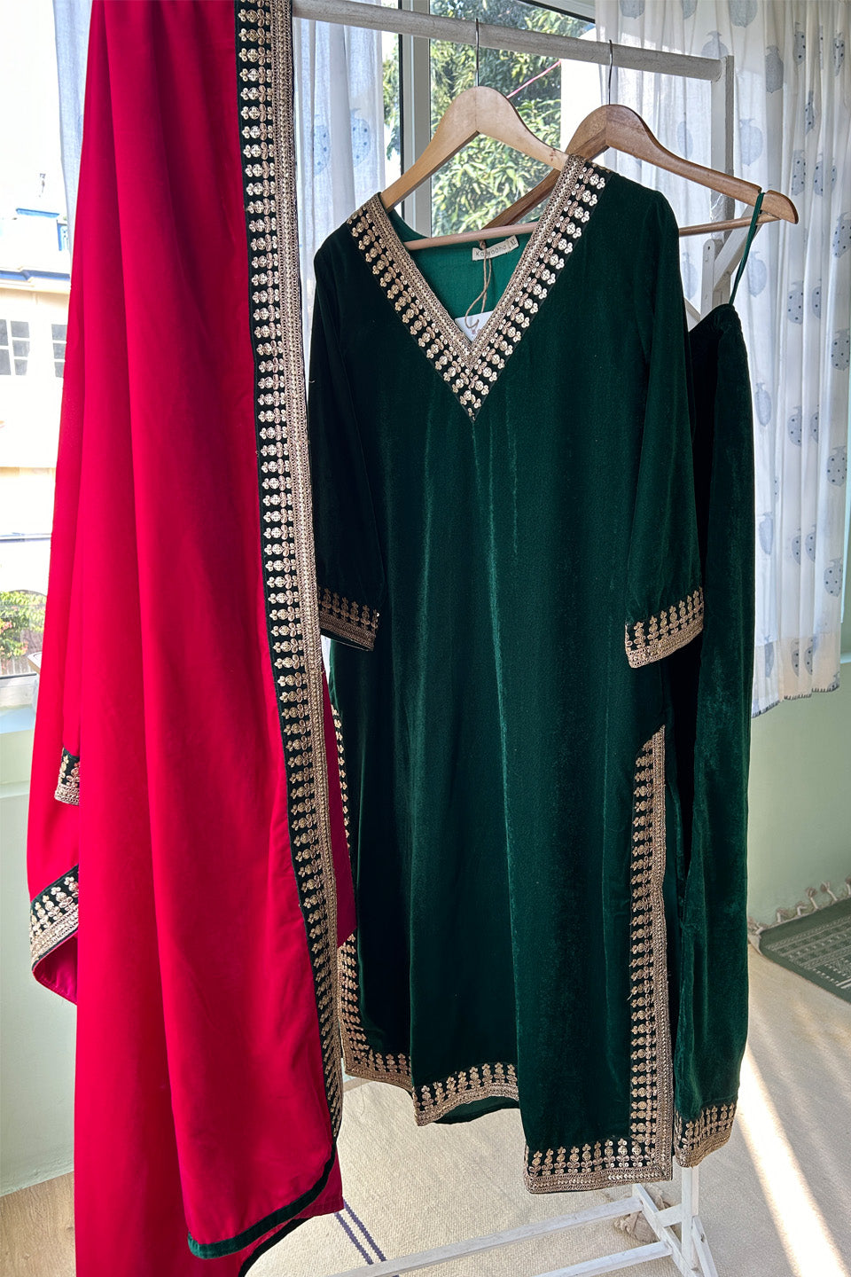 Elegant Green Velvet Ensemble (Set of Three)