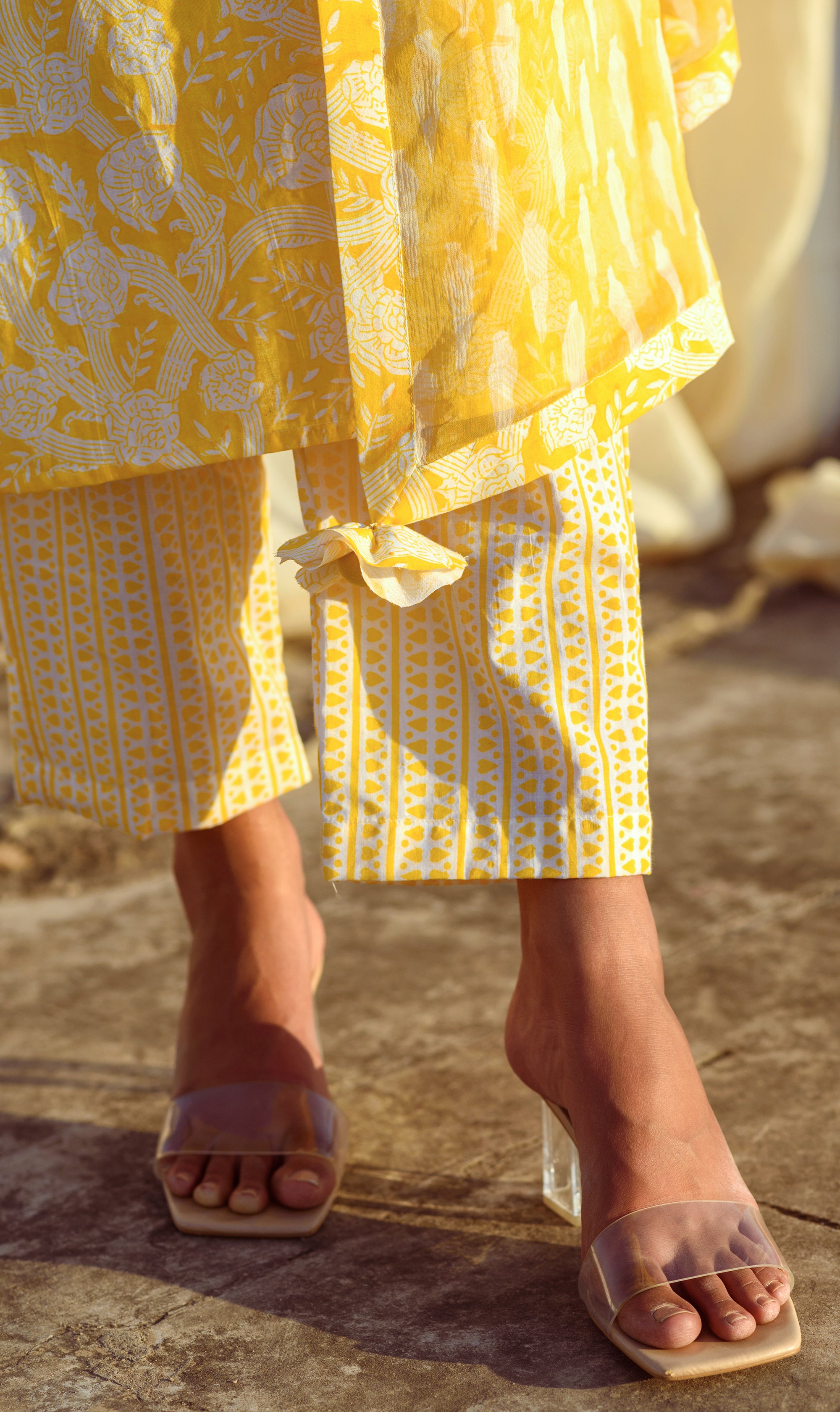 YELLOW BLOCK PRINTED TUNIC SET - Kapraaha
