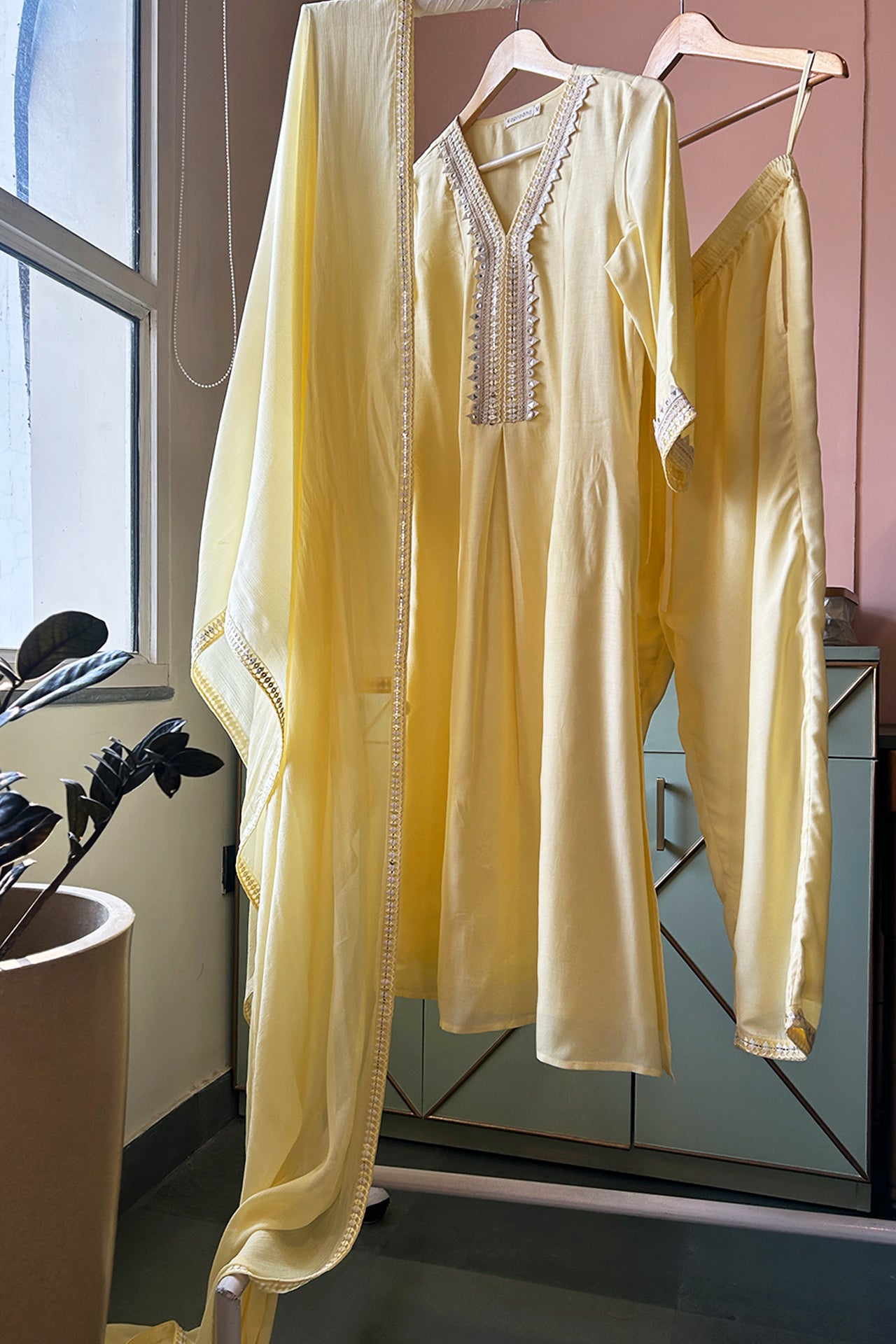 Soft Lemon Muslin Tunic Set with Chiffon Dupatta (Set of Three)